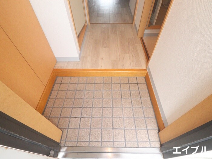 物件内観写真15　(玄関)