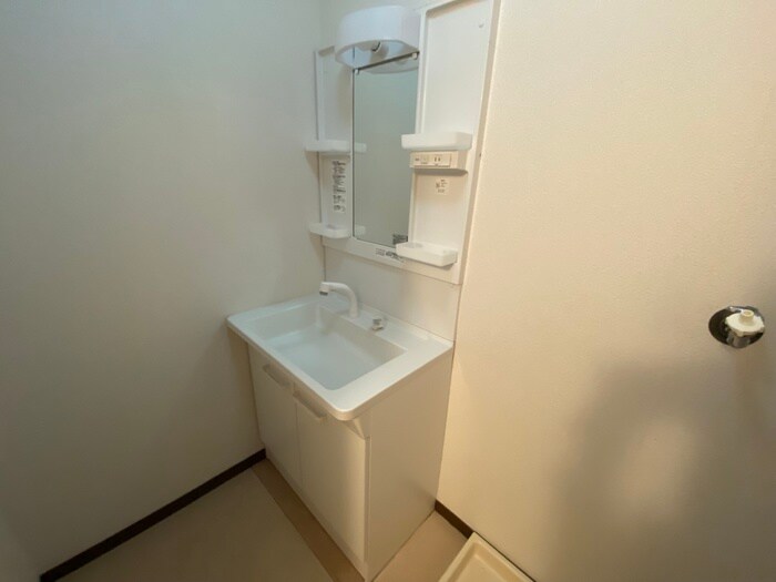 物件内観写真11　(洗面)