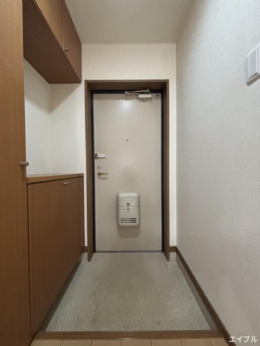 物件内観写真17　(玄関)