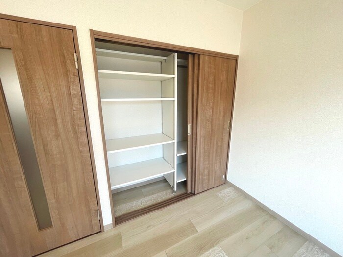 物件内観写真12　(収納)
