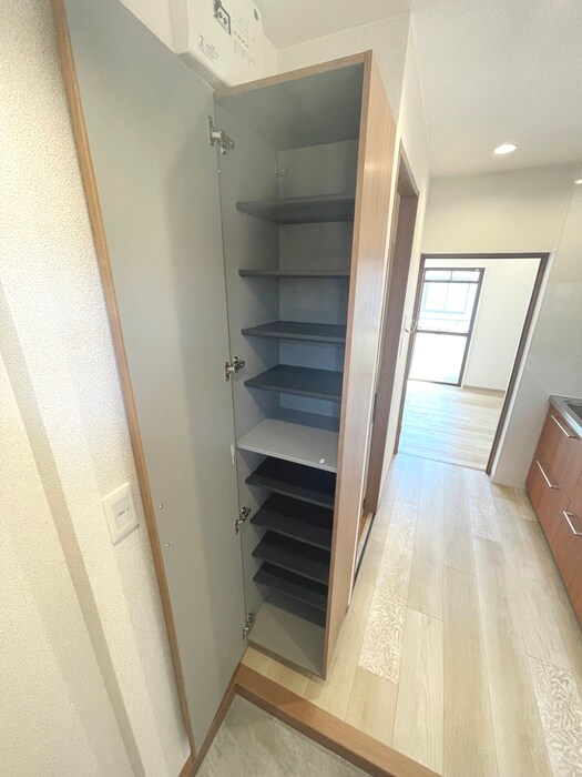 物件内観写真13　(靴箱)