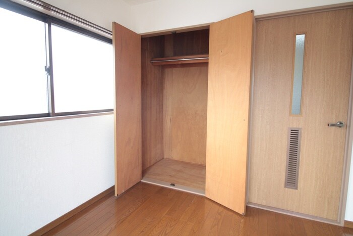 物件内観写真12　(収納)