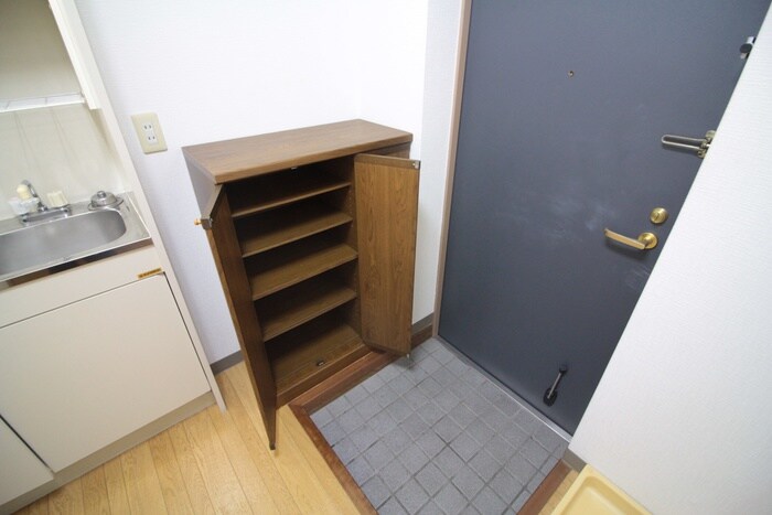 物件内観写真13　(玄関)