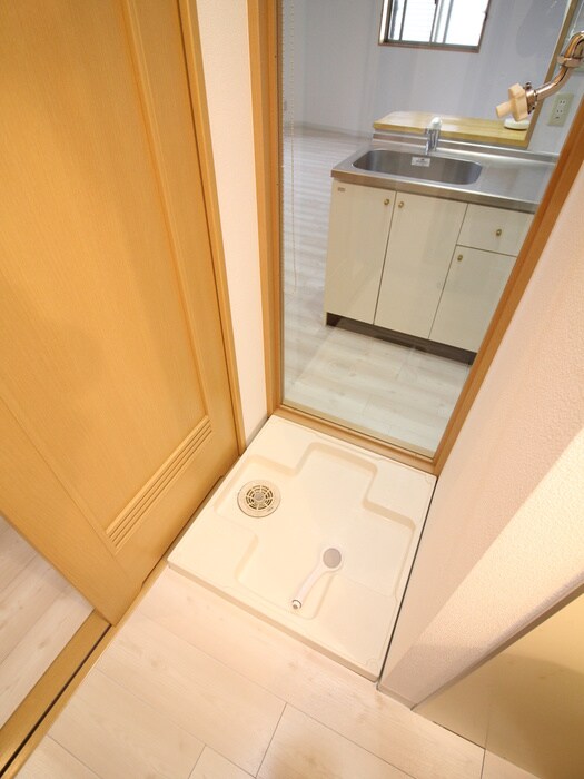 物件内観写真22　(洗濯機置場)