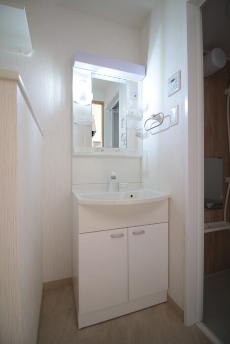 物件内観写真11　(洗面)