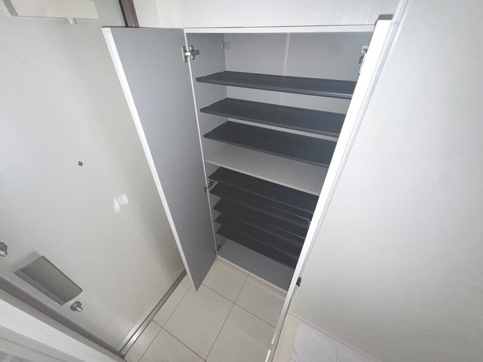 物件内観写真12　(靴箱)