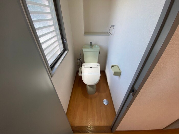 物件内観写真11　(トイレ)