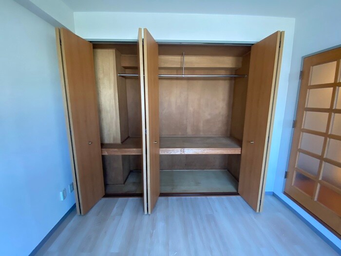 物件内観写真12　(収納)