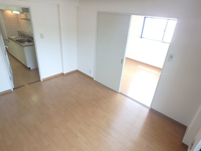 物件内観写真6　(居室)