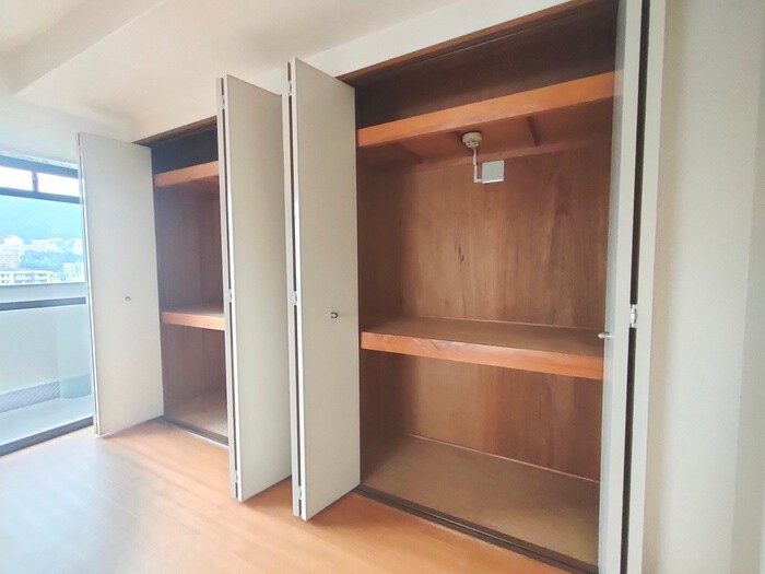 物件内観写真12　(収納)