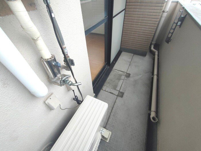 物件内観写真15　(洗濯機置場)