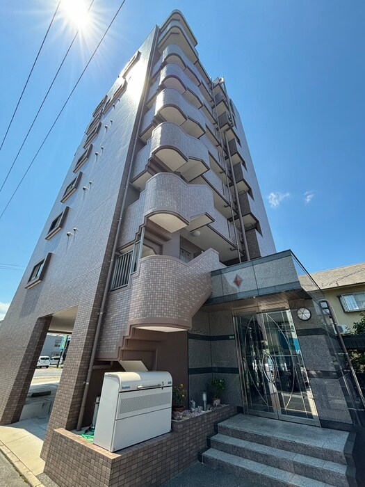 物件外観写真6　(エントランス部分)