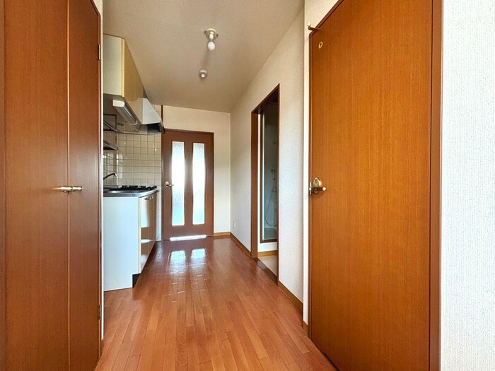 物件内観写真18　(廊下)