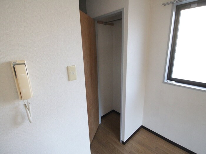 物件内観写真12　(収納)