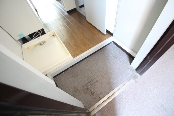 物件内観写真13　(玄関)