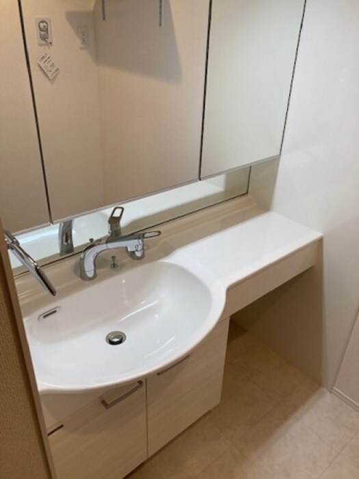 物件内観写真11　(洗面)