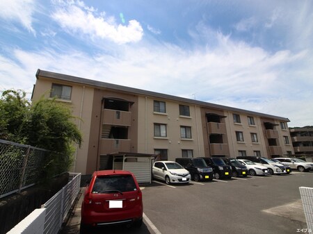 トリヴァンベール戸坂外観写真