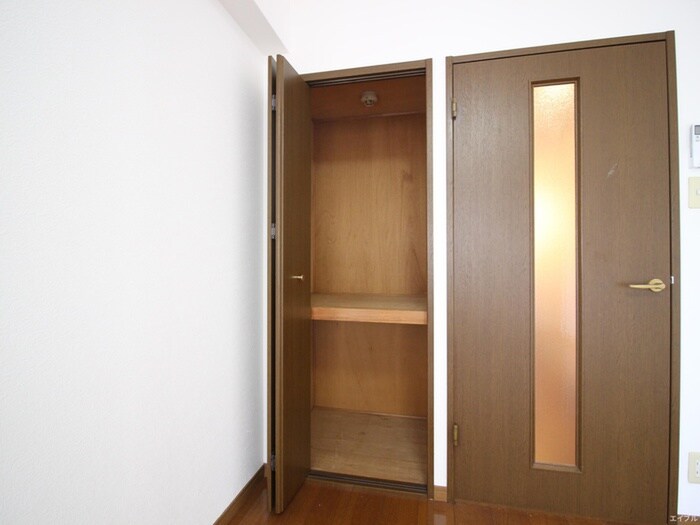 物件内観写真13　(収納)