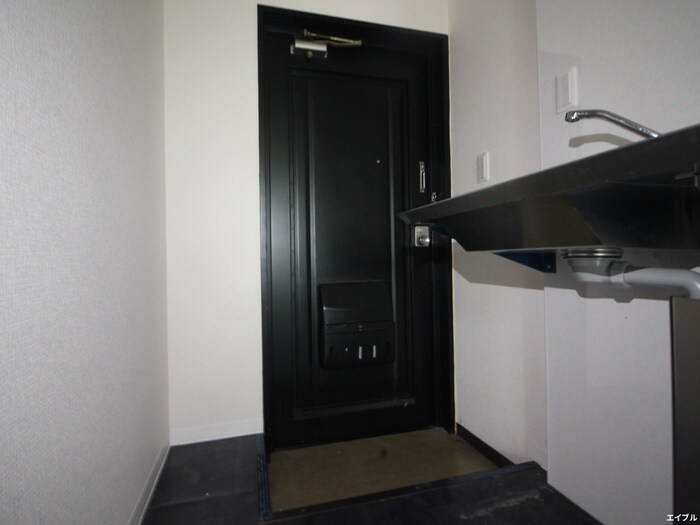 物件内観写真11　(玄関)