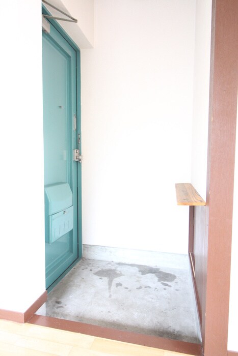 物件内観写真7　(玄関)