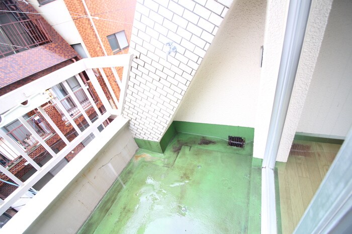 物件内観写真16　(洗濯機置場)