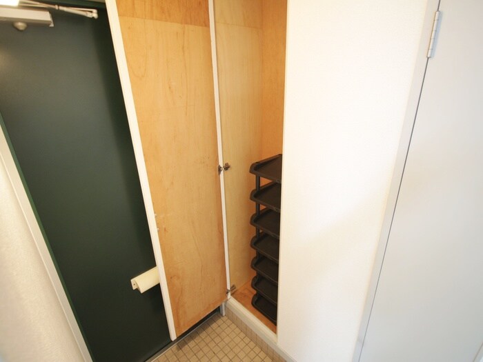 物件内観写真13　(靴箱)