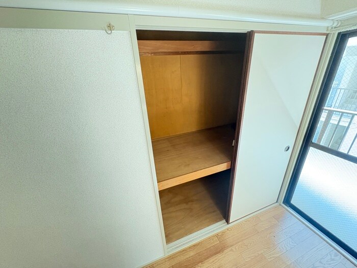 物件内観写真12　(収納)