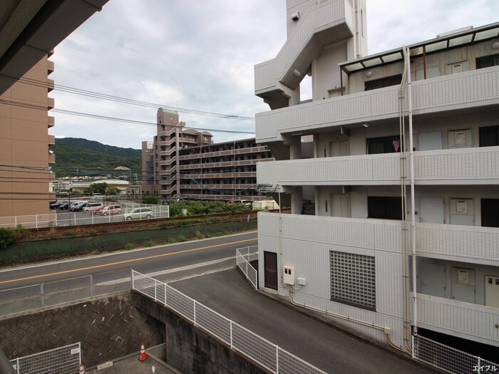 物件内観写真20　(室内からの展望)