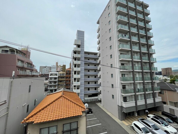 物件内観写真16　(室内からの展望)