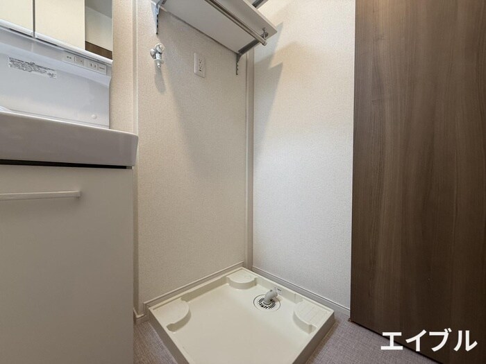 物件内観写真8　(洗濯機置場)