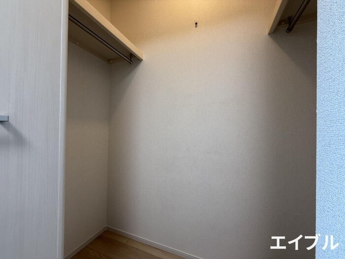 物件内観写真11　(収納)