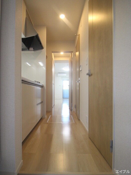 物件内観写真18　(廊下)