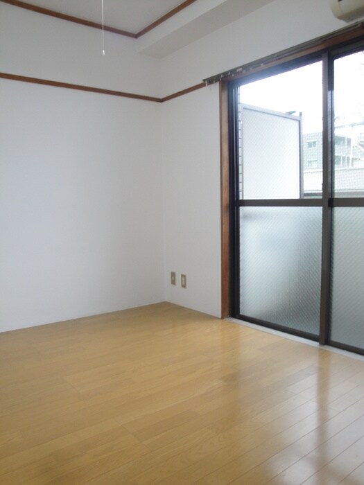 物件内観写真10　(居室)