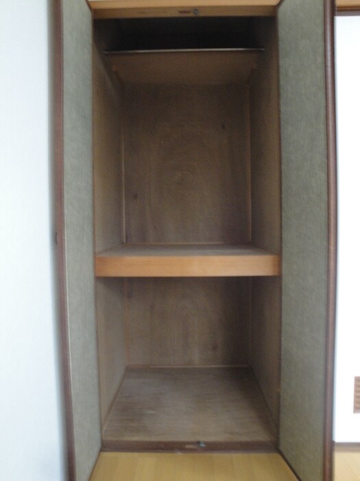 物件内観写真12　(収納)