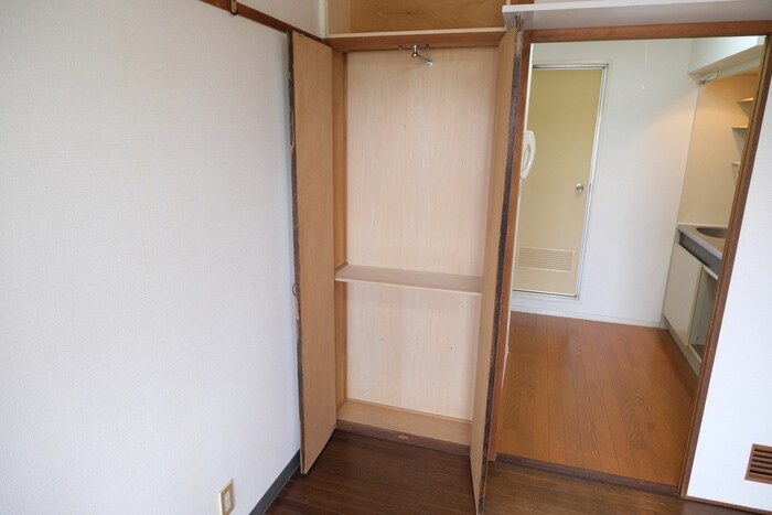 物件内観写真12　(収納)