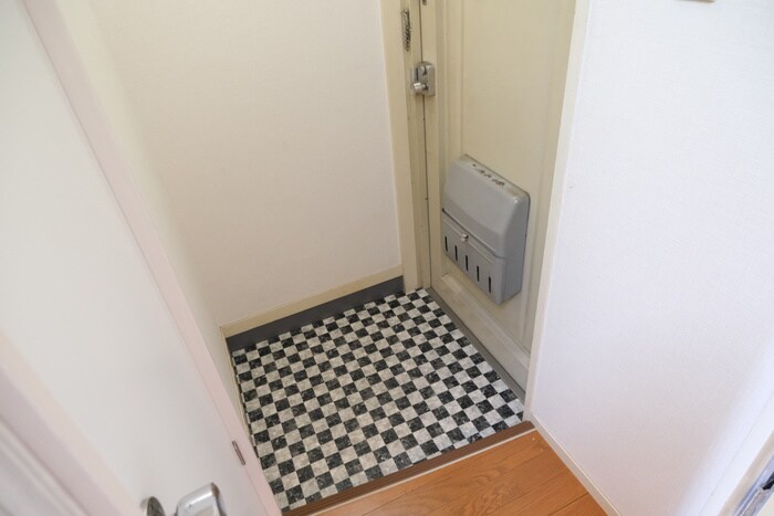 物件内観写真18　(玄関)