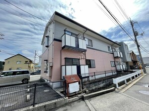 ハウスライラ外観写真