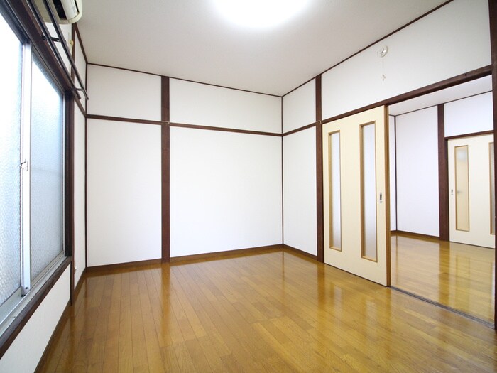 物件内観写真3　(居室)