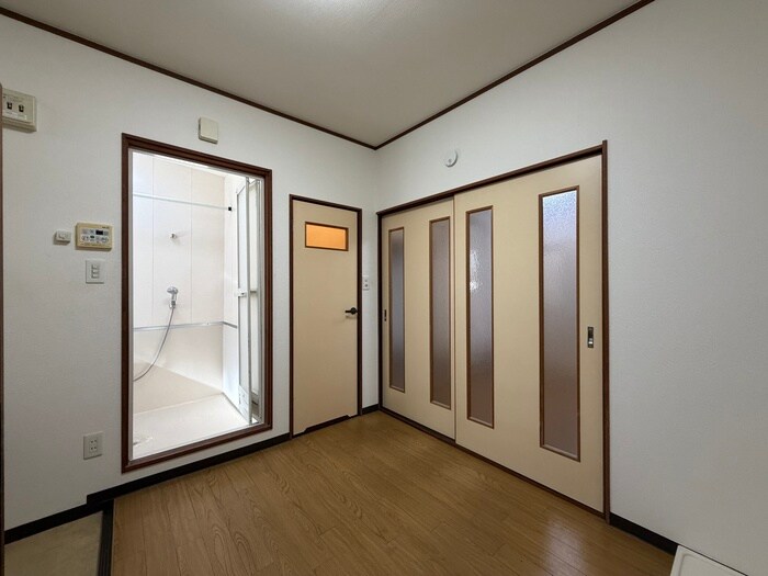 物件内観写真10　(居室)