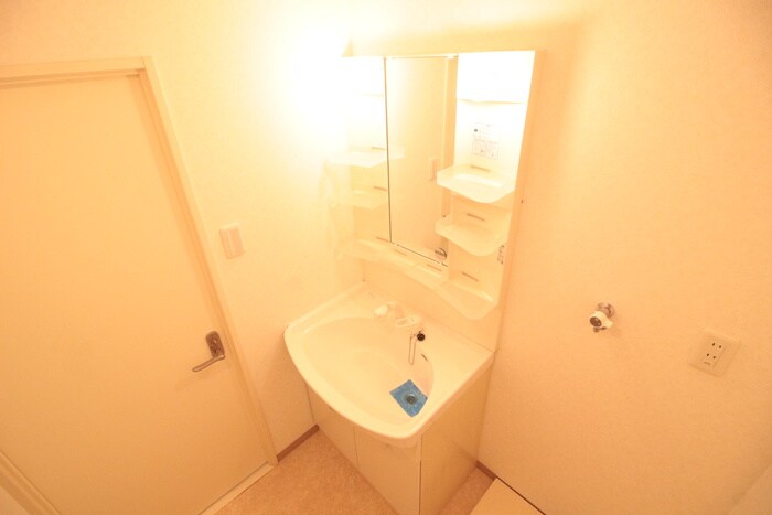 物件内観写真11　(洗面)