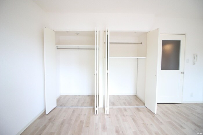 物件内観写真12　(収納)