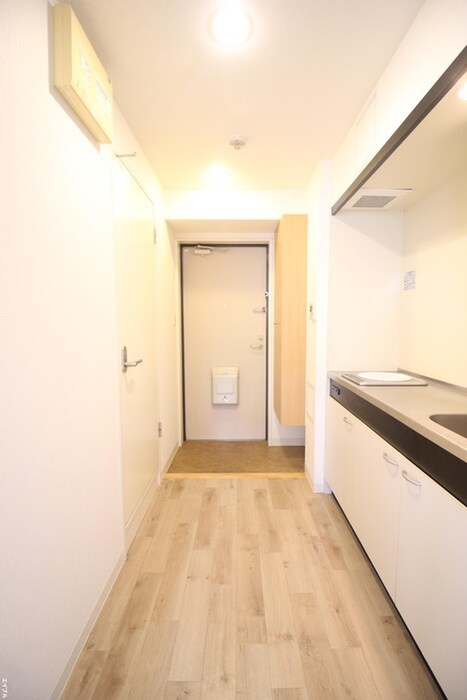 物件内観写真13　(玄関)