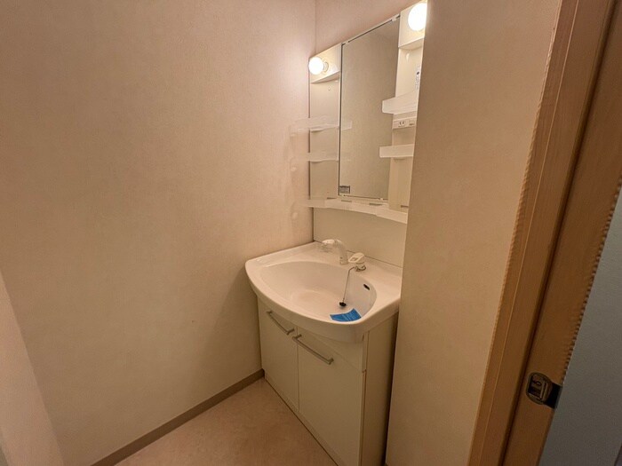 物件内観写真10　(洗面)