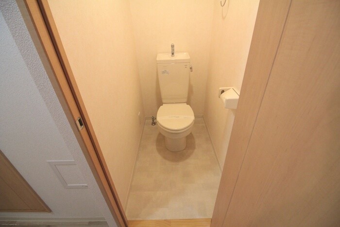 物件内観写真12　(トイレ)