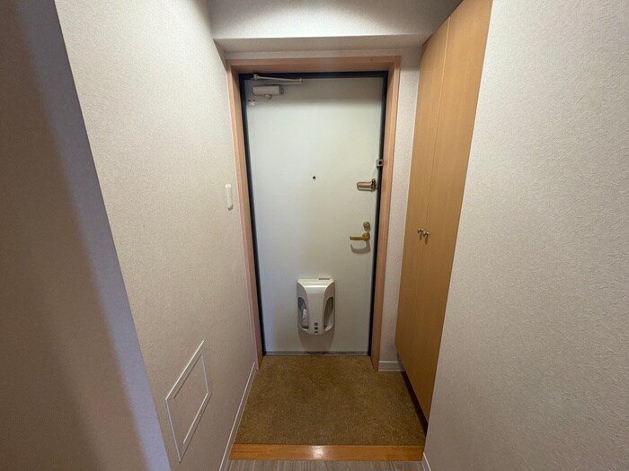 物件内観写真15　(玄関)