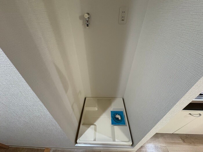 物件内観写真16　(洗濯機置場)