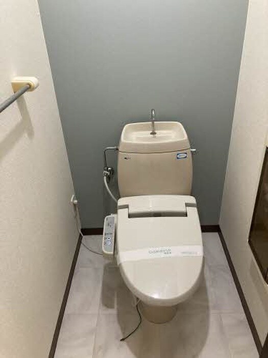 物件内観写真6　(トイレ)