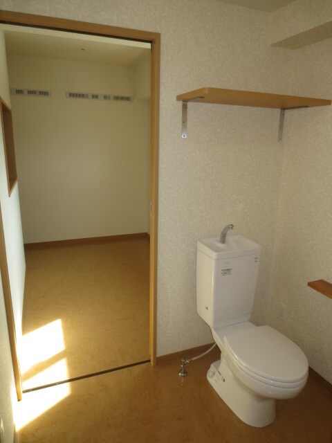 物件内観写真10　(トイレ)