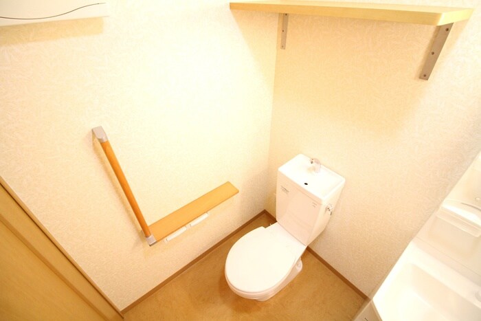 物件内観写真11　(トイレ)