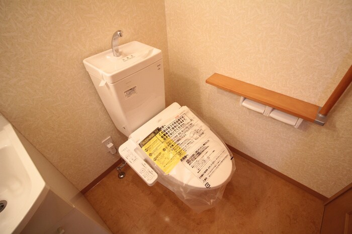 物件内観写真11　(トイレ)